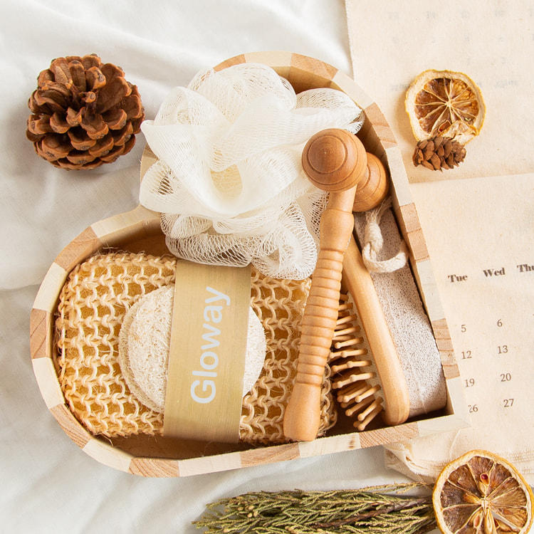 Caja de madera con forma de corazón de 6 uds., juego de regalo de spa para mujer que incluye cepillo para el pelo, puf de baño de piedra pómez, esponja de sisal y masajeador