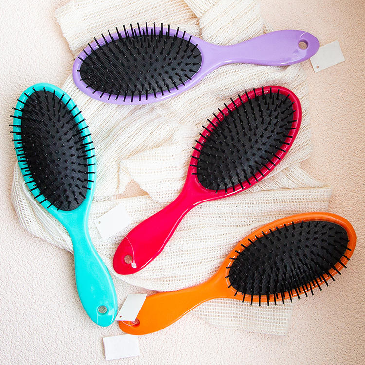 Cepillo de pelo con cojín desenredante de plástico con cerdas de nailon para cabello húmedo o seco
