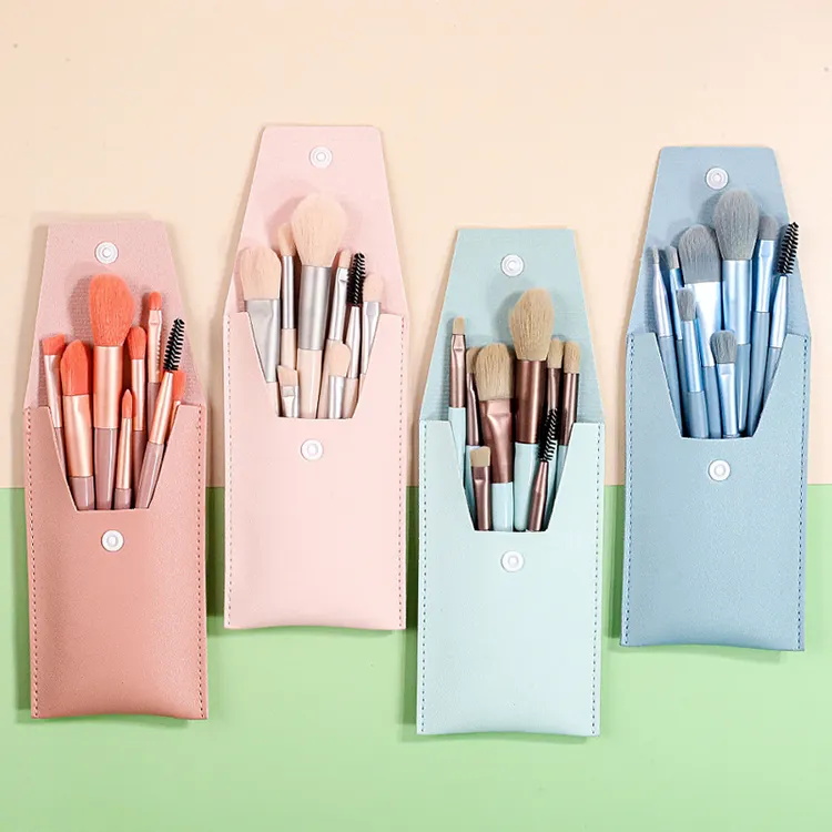 8pcs Mini Pincel de maquillaje Super Soft Portable Beauty Brush Set completo con bolsa