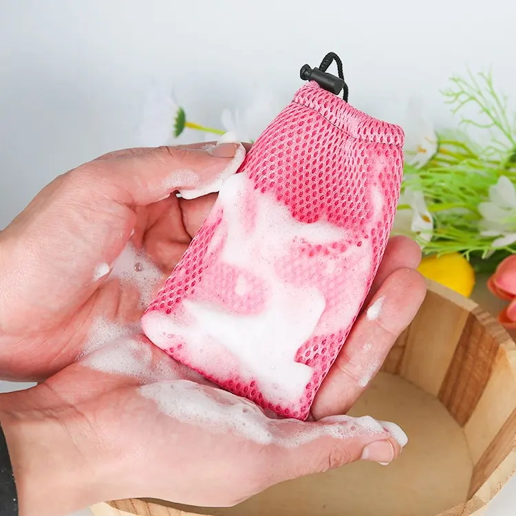 Bolsa de red de espuma de jabón hecha a mano con limpiador espesado