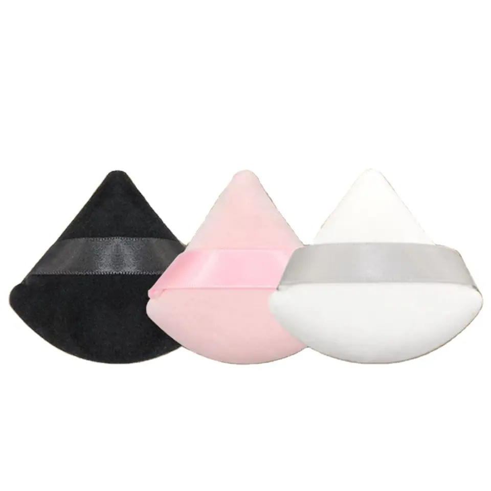 Soplo de polvo de maquillaje de belleza de triángulo negro blanco para polvo suelto